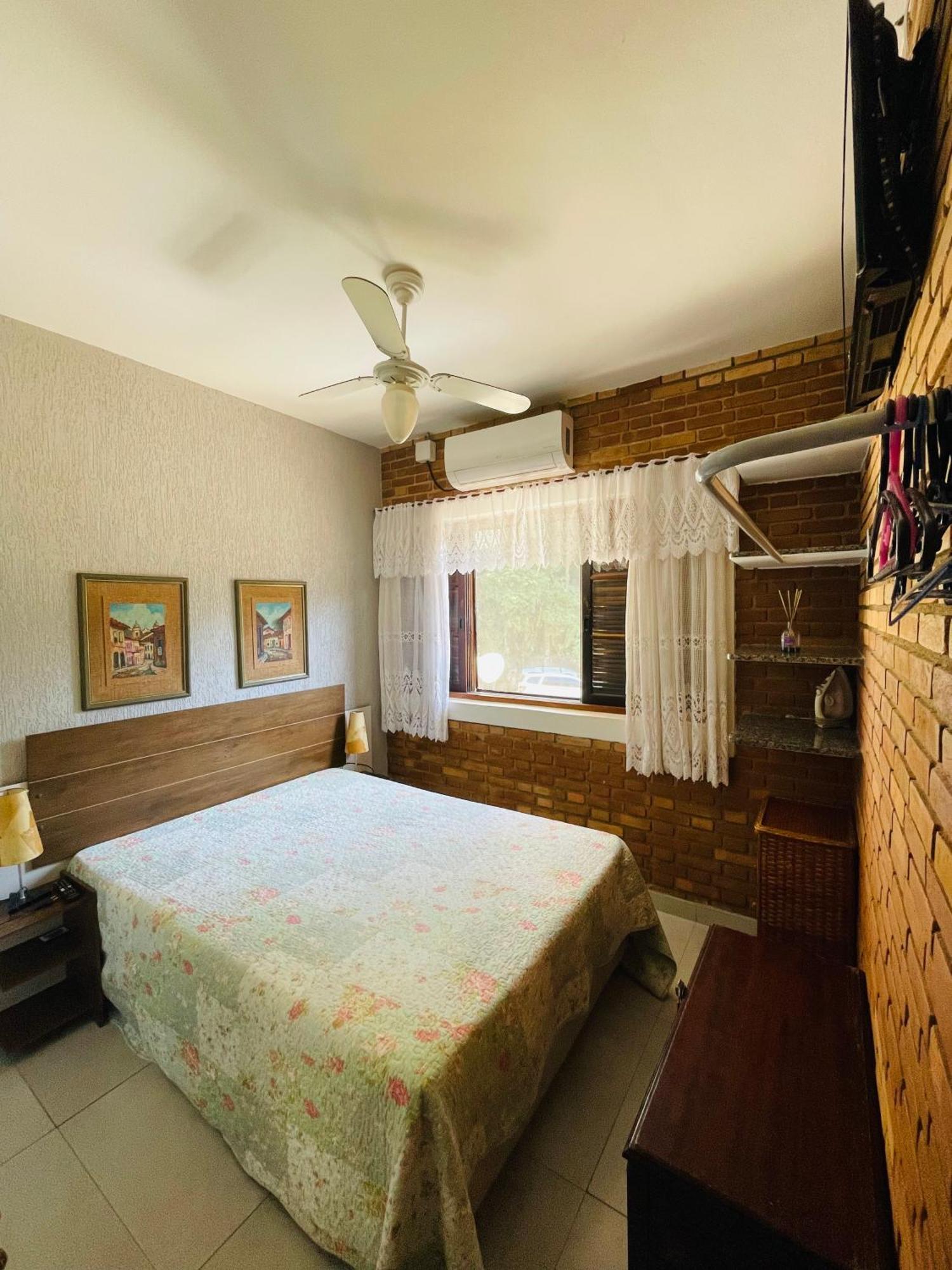 Apartamento Com Acesso A Pe A Santa Rita - Enseada - 우바투바 외부 사진