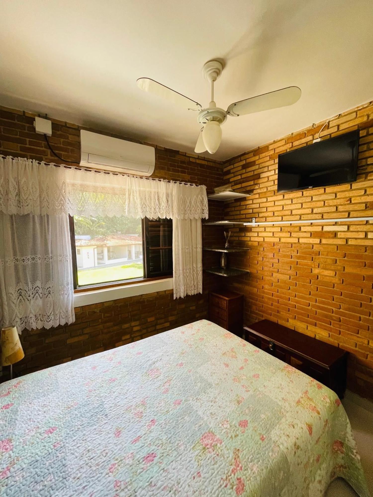 Apartamento Com Acesso A Pe A Santa Rita - Enseada - 우바투바 외부 사진